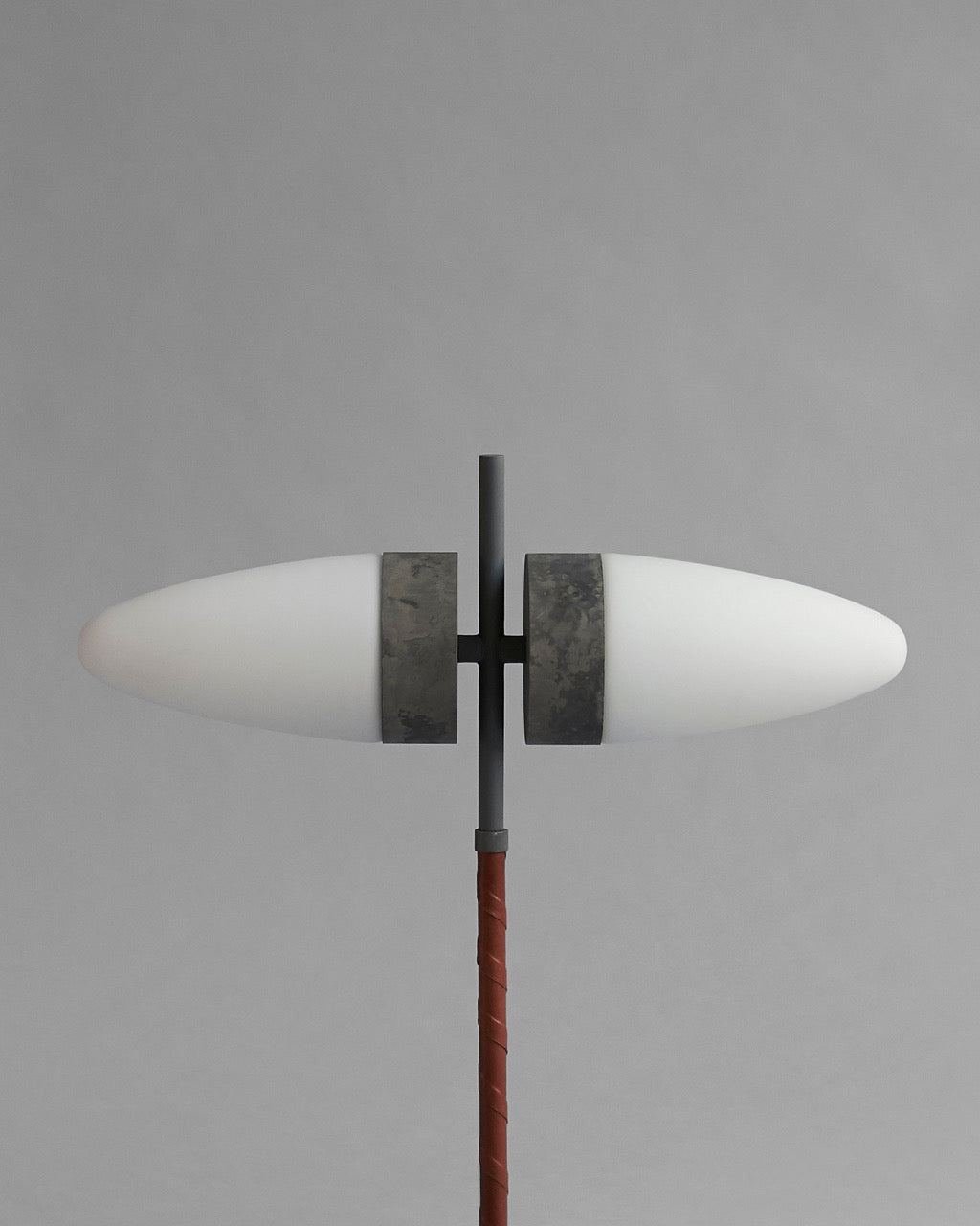 Bull Gulvlampe