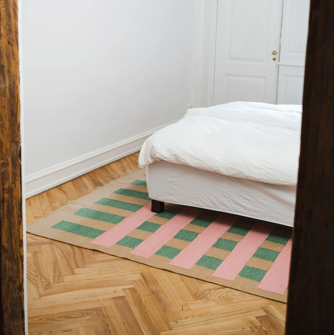 Jute Rug - Green w. Pink Stripes